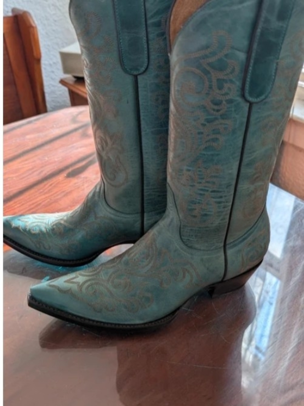 Old Gringo Turquoise-Trim Brown Leather Boot Interior